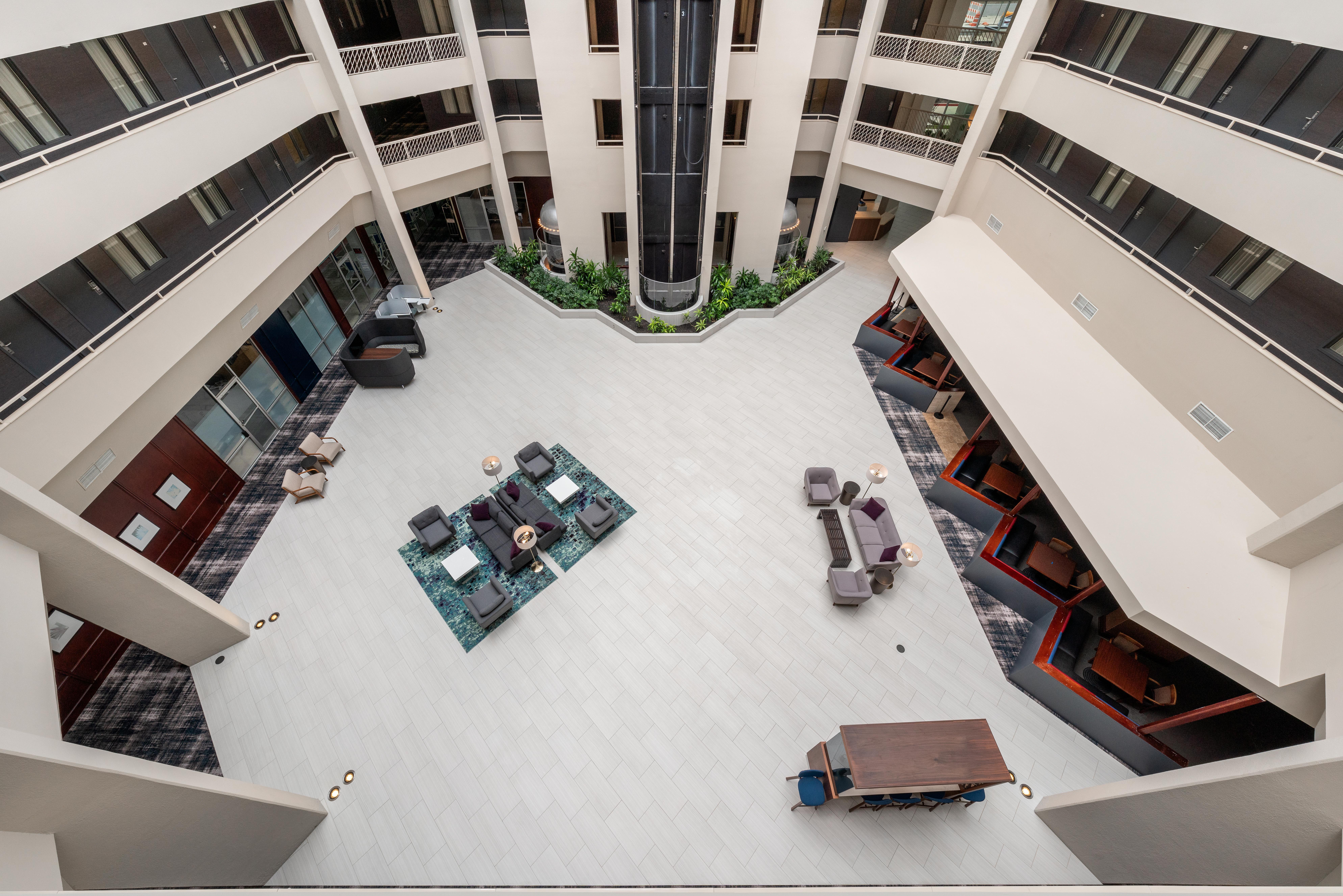 Crowne Plaza Suites Arlington By Ihg Exterior foto
