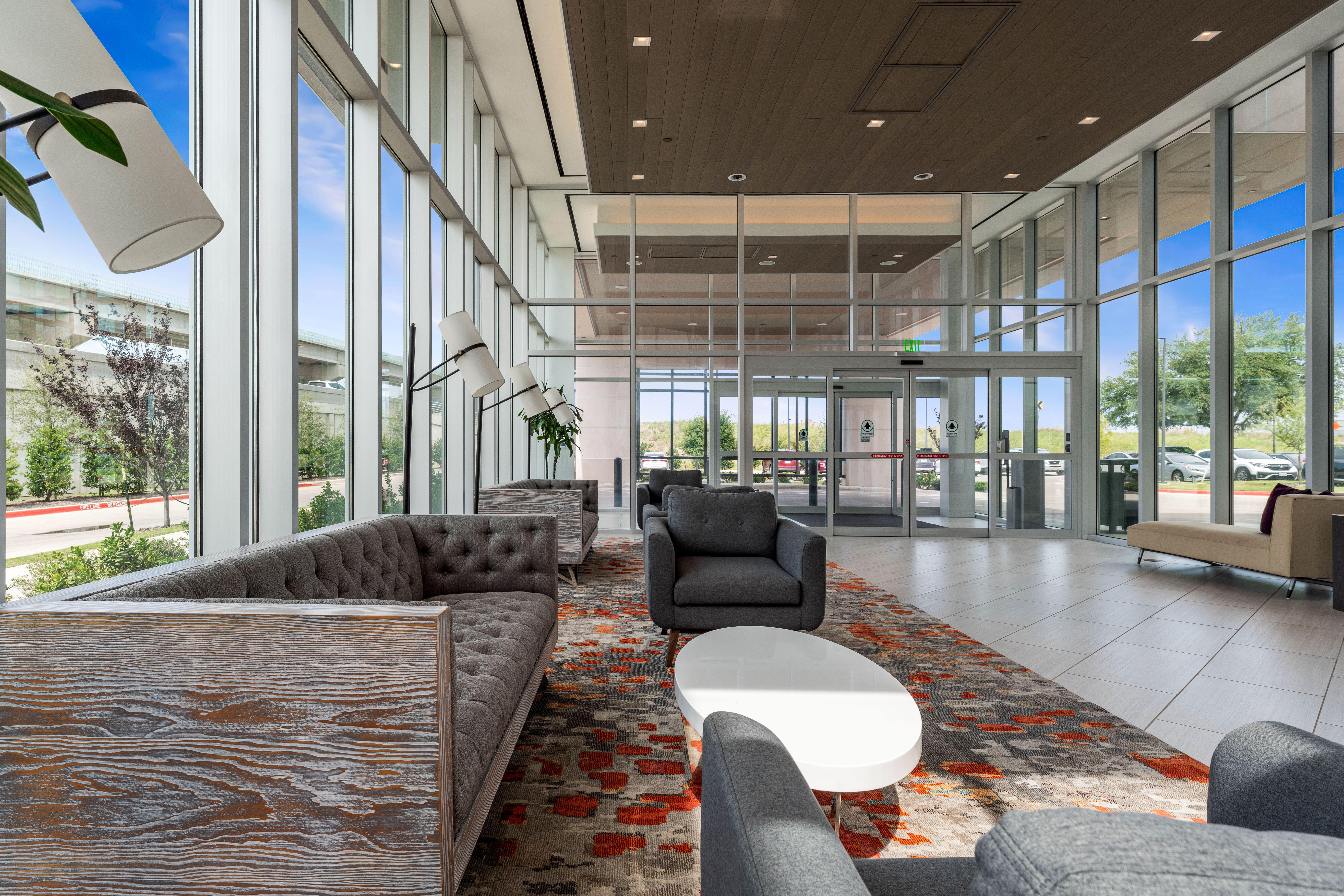 Crowne Plaza Suites Arlington By Ihg Exterior foto